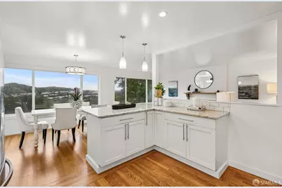 25 Crestmont Drive, San Francisco, CA 94131 - Photo 15