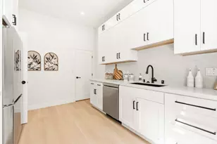 85 Sharon St, San Francisco, CA 94114 - Photo 13