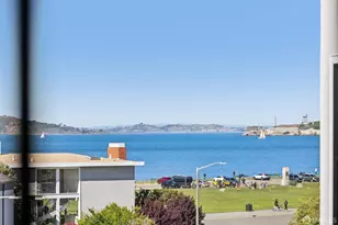 400 Avila St, San Francisco, CA 94123 - Photo 17