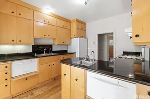 1027 Lincoln Wy, San Francisco, CA 94122 - Photo 15