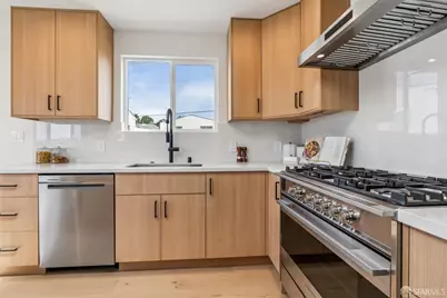 9 Seabreeze Court, Pacifica, CA 94044 - Photo 13