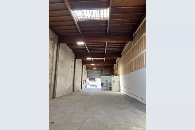 1340 Van Dyke Avenue, San Francisco, CA 94124 - Photo 9
