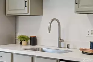 825 Olmstead St, San Francisco, CA 94134 - Photo 7