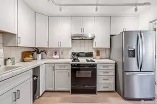 1063 Carolina St, San Francisco, CA 94107 - Photo 15