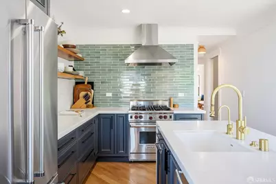 139 Brompton Avenue, San Francisco, CA 94131 - Photo 11