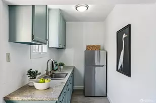 573 Edinburgh St, San Francisco, CA 94112 - Photo 13