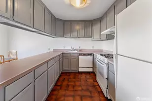 917 Rolph St, San Francisco, CA 94112 - Photo 3