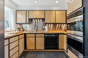 138 Clifford Terrace, San Francisco, CA 94117 - Photo 23