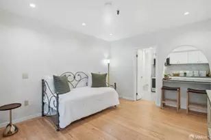 2001 Sacramento St, San Francisco, CA 94109 - Photo 3