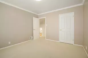 8 Garden Grove Dr, Daly City, CA 94015 - Photo 17
