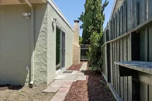 10097 Torrance Ave, San Jose, CA 95127 - Photo 27