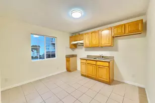 801 Vienna St, San Francisco, CA 94112 - Photo 37