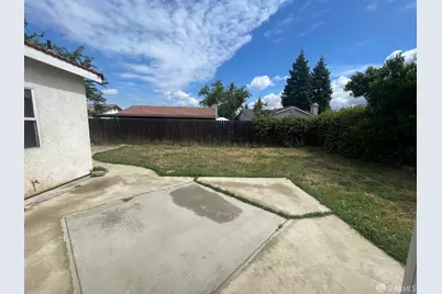 2222 W Vine Street, Visalia, CA 93291 - Photo 13