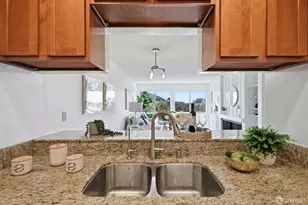 255 Red Rock Way, San Francisco, CA 94131 - Photo 11