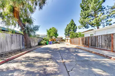 22049 Hathaway Avenue, Hayward, CA 94541 - Photo 15