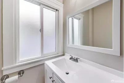 1364 E 27th Street, Oakland, CA 94606 - Photo 13