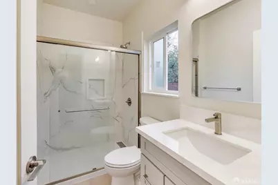 1364 E 27th Street, Oakland, CA 94606 - Photo 5