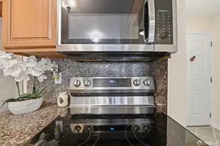 14315 Doolittle Dr, San Leandro, CA 94577 - Photo 11