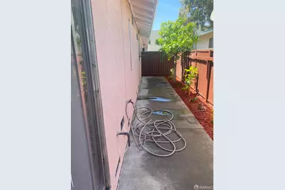 5567 Thornwood Drive, San Jose, CA 95123 - Photo 17