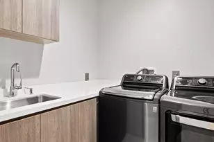 1655 Beach St, San Francisco, CA 94123 - Photo 27