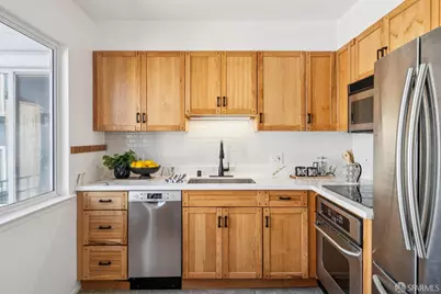25 Camp Street #5, San Francisco, CA 94110 - Photo 9