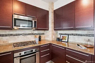 425 1st St, San Francisco, CA 94105 - Photo 11