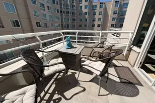 220 Lombard St, San Francisco, CA 94111 - Photo 17