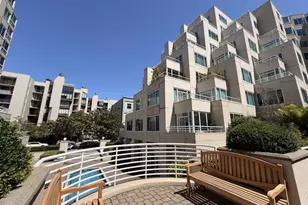 220 Lombard St, San Francisco, CA 94111 - Photo 1