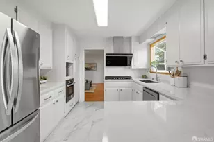 8440 Skyline Blvd, Oakland, CA 94611 - Photo 17