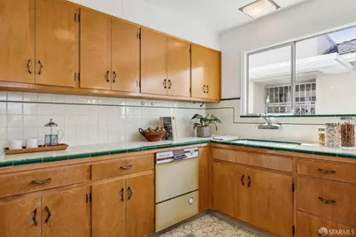 1525 Eucalyptus Drive, San Francisco, CA 94132 - Photo 27