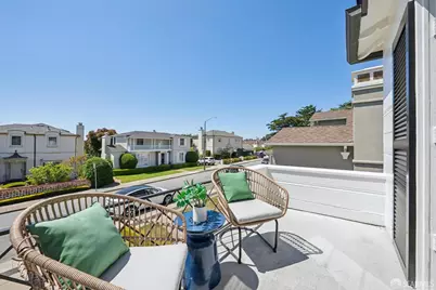 76 Woodacre Drive, San Francisco, CA 94132 - Photo 41