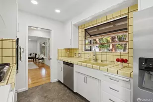 987 Pinewood Dr, San Jose, CA 95129 - Photo 17