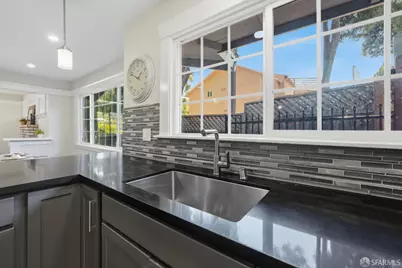 2709 Vallecito Place, Oakland, CA 94606 - Photo 13