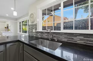 2709 Vallecito Pl, Oakland, CA 94606 - Photo 13