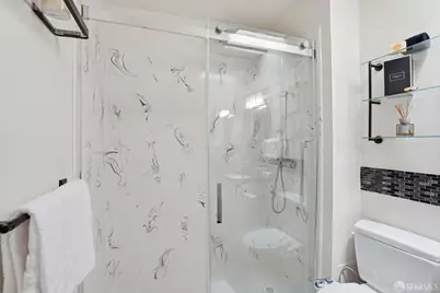 427 Lagunitas Avenue #305, Oakland, CA 94610 - Photo 23