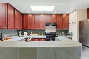 1360 9th Ave, San Francisco, CA 94122 - Photo 11