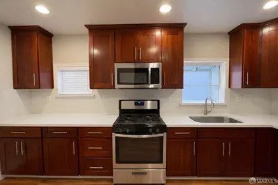8115 Hillside Street, Oakland, CA 94605 - Photo 11