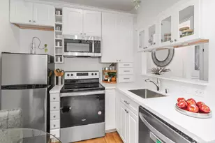 1030 Bush St, San Francisco, CA 94109 - Photo 9