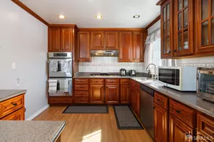 30 Karen Ct, San Francisco, CA 94134 - Photo 11