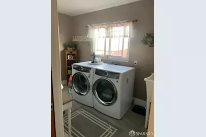 3001 Brookfield Avenue, Oakland, CA 94605 - Photo 13