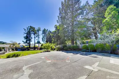20 Mosswood Road, Hillsborough, CA 94010 - Photo 45