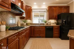 29 Yacht Ln, Daly City, CA 94014 - Photo 3