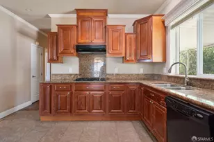29 Yacht Ln, Daly City, CA 94014 - Photo 19