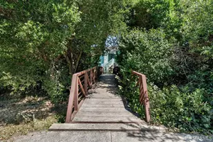 911 Waterford Pl, Pinole, CA 94564 - Photo 29