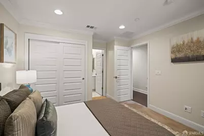 220 Sierra Vista Avenue, Mountain View, CA 94043 - Photo 5