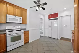 8125 Earl St, Oakland, CA 94605 - Photo 7