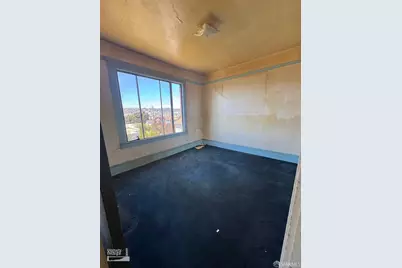 1327 Palou Avenue, San Francisco, CA 94124 - Photo 5