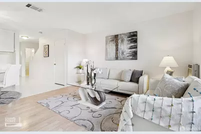 1009 Murrieta Boulevard #7, Livermore, CA 94550 - Photo 3