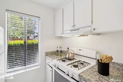 1009 Murrieta Boulevard #7, Livermore, CA 94550 - Photo 9