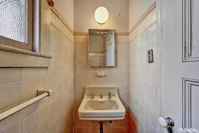 201 Capra Street, San Francisco, CA 94123 - Photo 23